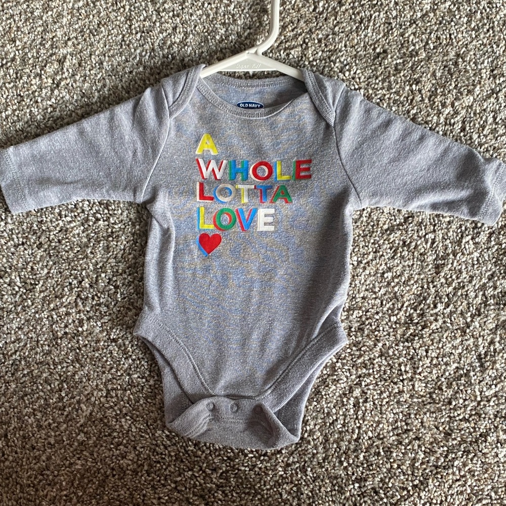 🖤 Mixed Baby Onesie & Tee Bundle 0-3, 0-6, 3-6 & 6 months - Picture 6 of 6